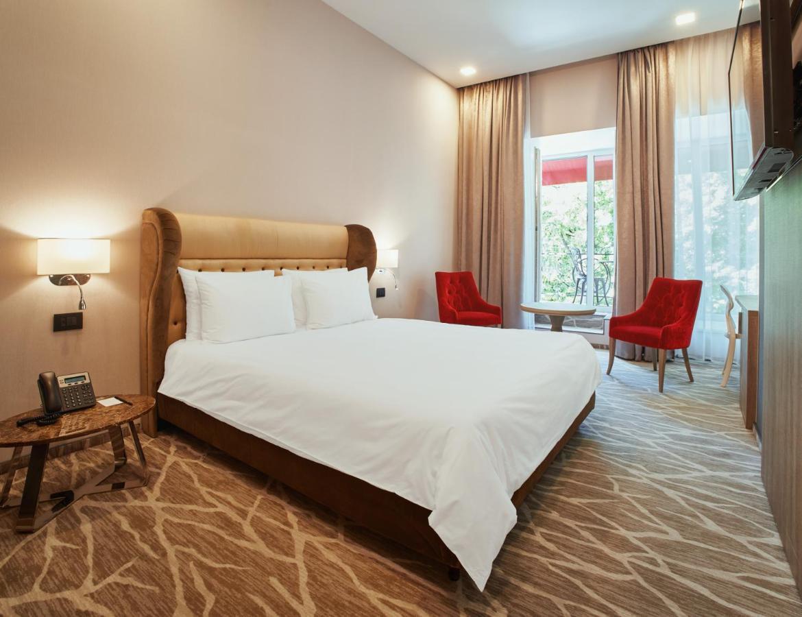 Radisson Hotel City Centre Odesa Exterior photo